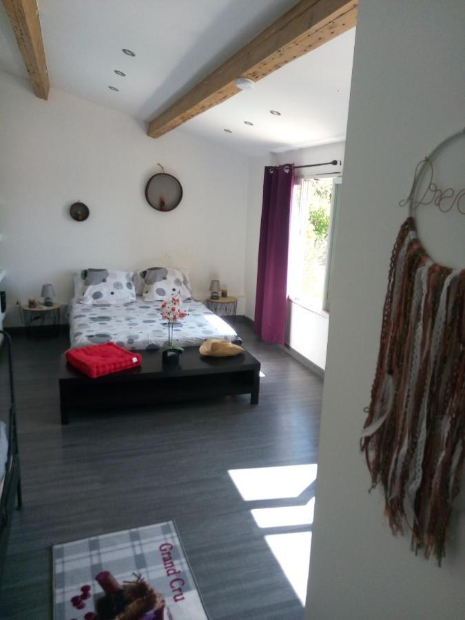 Gite Chez Mamiyo Gallargues Le Montueux Kültér fotó