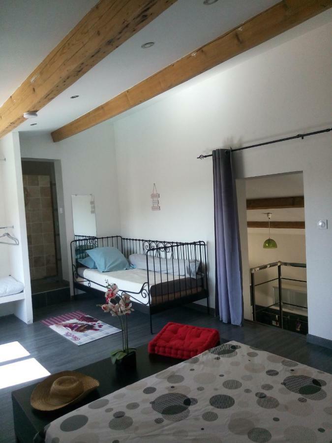 Gite Chez Mamiyo Gallargues Le Montueux Kültér fotó